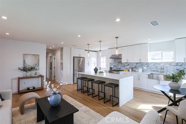 Detail Gallery Image 11 of 48 For 2700 183rd, Redondo Beach,  CA 90278 - 3 Beds | 2 Baths