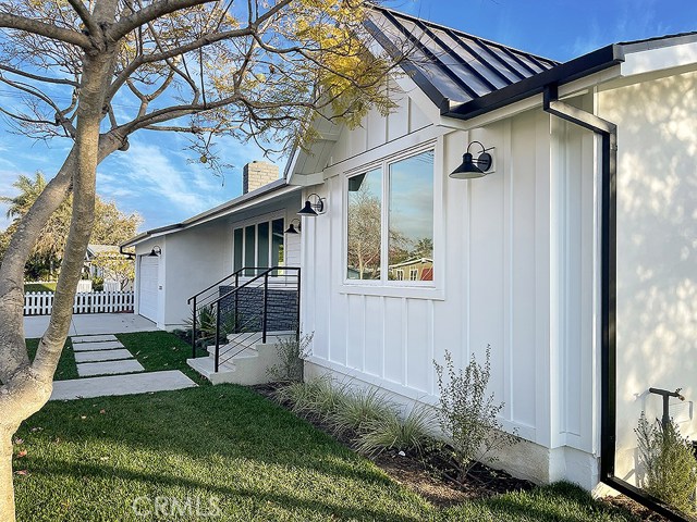 359 Nassau Rd, Costa Mesa, CA 92626