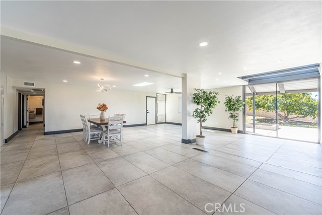 Detail Gallery Image 14 of 71 For 10220 Balmoral Ct, Riverside,  CA 92503 - 3 Beds | 2 Baths