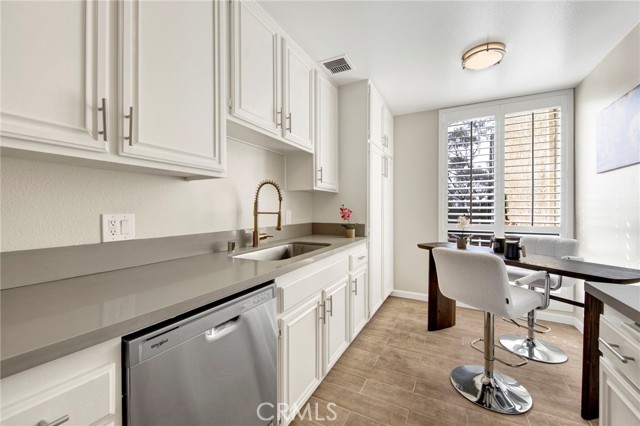 4040 Via Marisol, Highland Park CA: https://media.crmls.org/medias/47778303-4448-44ca-adf9-8b9d431d8a0e.jpg