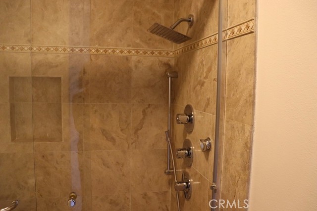 2385 Roscomare Road, Bel Air CA: https://media.crmls.org/medias/4777ad6c-9312-4478-8565-4c605865cec4.jpg
