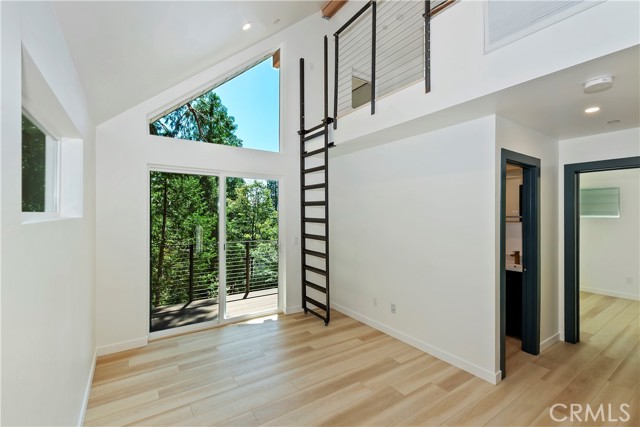 Detail Gallery Image 3 of 46 For 441 Oriole Dr #3,  Twin Peaks,  CA 92391 - 3 Beds | 1/1 Baths