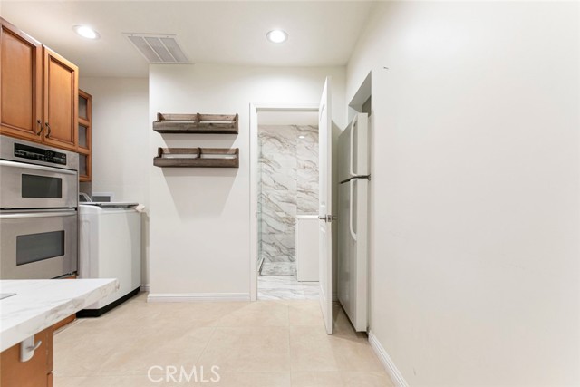 10019 Norwich Avenue, Mission Hills (San Fernando) CA: https://media.crmls.org/medias/477858fa-e381-4501-910a-20d5cb09a33e.jpg