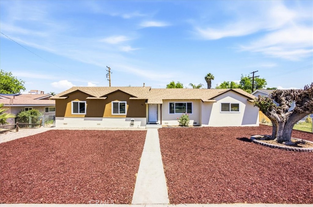 548 W Montrose