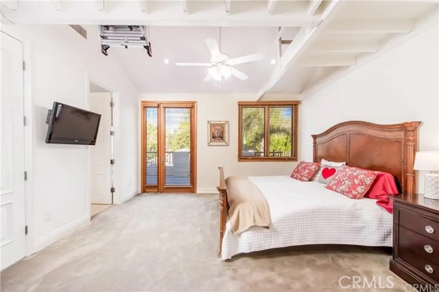 Detail Gallery Image 38 of 67 For 5230 Quakertown Ave, Woodland Hills,  CA 91364 - 5 Beds | 5 Baths