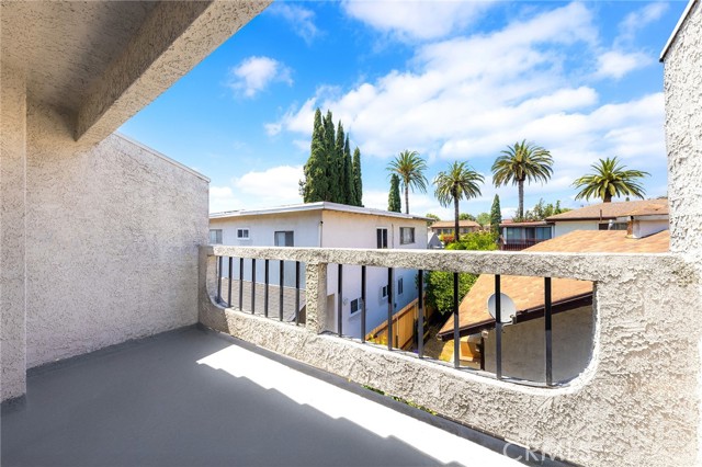 321 N Lincoln Avenue, Monterey Park CA: https://media.crmls.org/medias/477946a2-a534-4d15-bfaa-92cc4b74983d.jpg