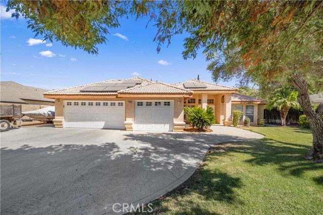 Detail Gallery Image 1 of 29 For 13808 via La Madera, Bakersfield,  CA 93314 - 4 Beds | 2 Baths