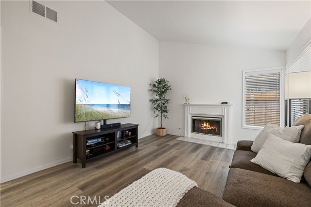 26938 Terri Drive, Canyon Country CA: https://media.crmls.org/medias/4779fdfc-59d0-47b8-b4b5-531eb28fcd2b.jpg