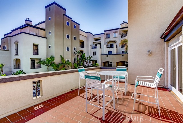 Detail Gallery Image 27 of 37 For 200 Pacific Coast Hwy #320,  Huntington Beach,  CA 92648 - 2 Beds | 2 Baths