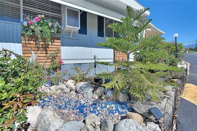 Detail Gallery Image 3 of 49 For 1255 Amethyst St #49,  Mentone,  CA 92359 - 2 Beds | 2 Baths