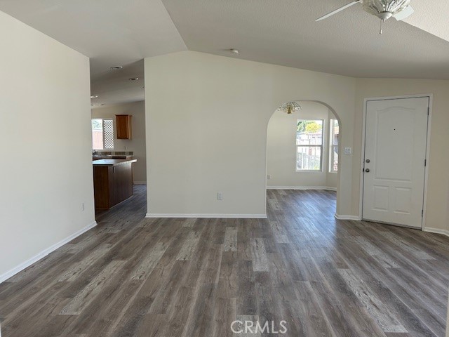 701 E Lassen Avenue, Chico CA: https://media.crmls.org/medias/477a615e-78cf-4fda-99d4-e5f43b0bcd2d.jpg