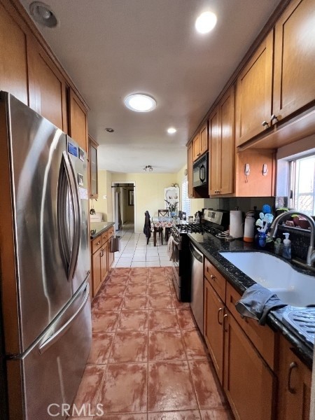 Detail Gallery Image 15 of 20 For 2160 E 105th, Los Angeles,  CA 90002 - 3 Beds | 2 Baths