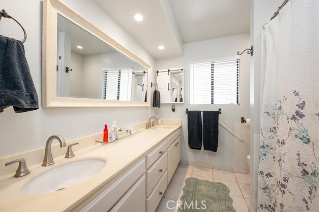 Image 19 of 50 For 675 Barberry Way