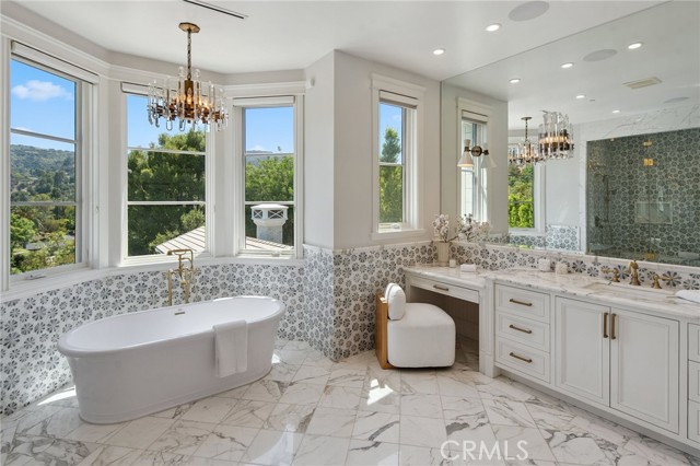 16630 Oldham Place, Encino CA: https://media.crmls.org/medias/477c35a5-2125-44f0-adfe-f46054bc7953.jpg