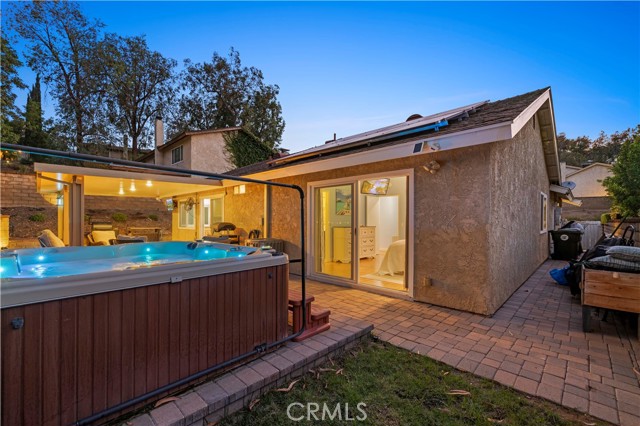 21742 Grovepark Drive, Saugus CA: https://media.crmls.org/medias/477c70bb-5184-4a3c-90a4-d8e53c23df7c.jpg