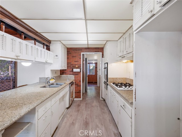 22933 Kent Avenue photo 10