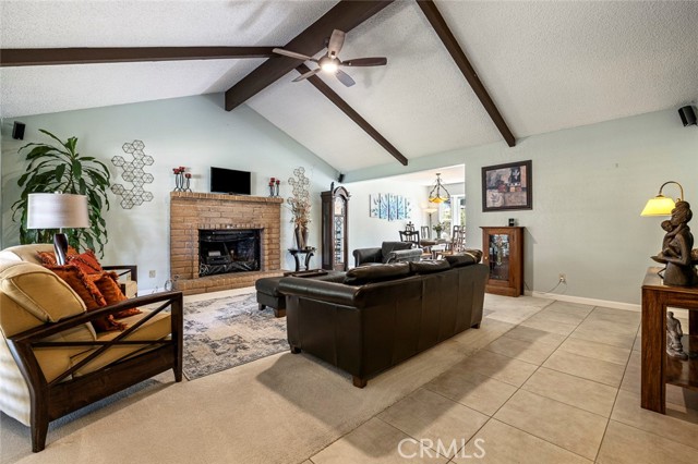 Detail Gallery Image 6 of 40 For 8052 N Mariposa St, Fresno,  CA 93720 - 3 Beds | 2 Baths