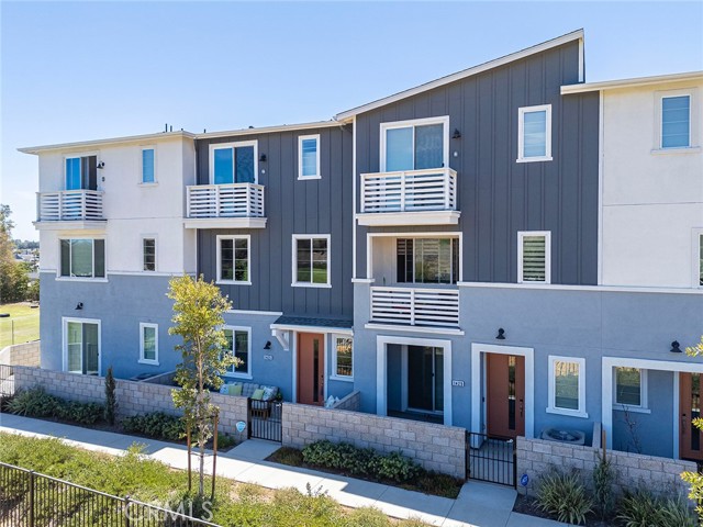 1425 W Sunrise Lane, San Pedro CA: https://media.crmls.org/medias/477d9417-32ba-4a55-9606-f1dcb7723e35.jpg