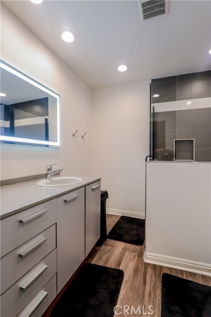 Detail Gallery Image 16 of 34 For 911 N Kings Rd #118,  West Hollywood,  CA 90069 - 2 Beds | 2 Baths