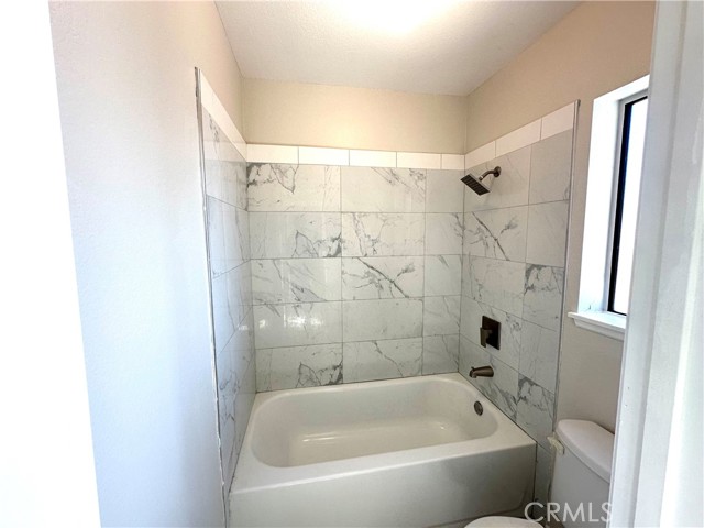 Detail Gallery Image 10 of 11 For 23655 Rhea Dr, Moreno Valley,  CA 92557 - 3 Beds | 2/1 Baths