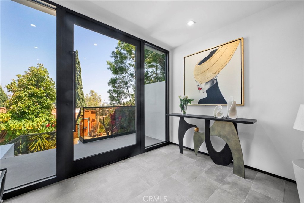2033 Glencoe