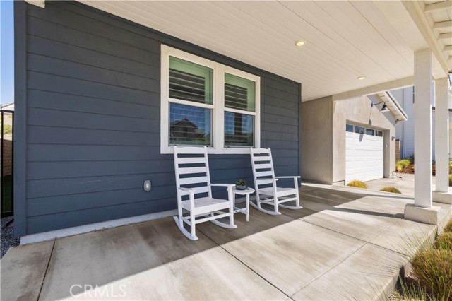 Detail Gallery Image 3 of 74 For 28445 Sunny Ridge Terrace, Castaic,  CA 91384 - 4 Beds | 3/1 Baths