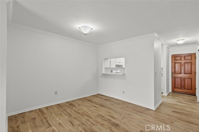 345 N Jackson Street, Glendale CA: https://media.crmls.org/medias/477e584d-1032-46ce-814d-c772ebf2e9de.jpg