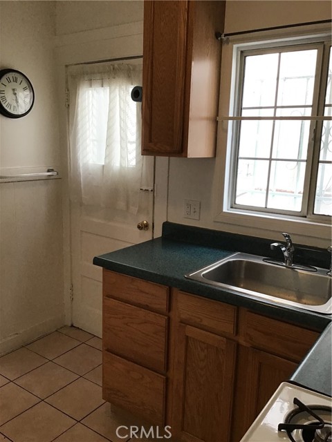 234 Lime Avenue, Long Beach CA: https://media.crmls.org/medias/477e73d6-4ed9-44fb-8f1f-84cb9ca383d8.jpg