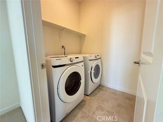 15943 Blue Cooper Way, Fontana CA: https://media.crmls.org/medias/477ecb54-2bb5-43a3-98fb-cb7ce18d26b5.jpg