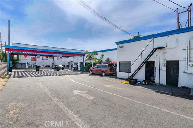 Image 4 of 26 For 5720 San Fernando Road