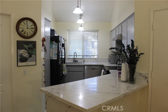 Detail Gallery Image 3 of 21 For 25613 Pine Creek, Wilmington,  CA 90744 - 2 Beds | 1 Baths