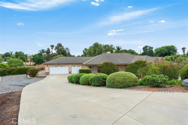 1103 Mcdonald Meadows, Fallbrook CA: https://media.crmls.org/medias/477f26ba-27be-4f23-97be-5826af0935af.jpg