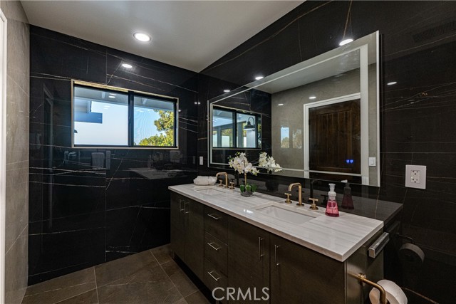 Detail Gallery Image 15 of 43 For 2840 Palos Verdes Dr, Rolling Hills,  CA 90274 - 5 Beds | 4 Baths