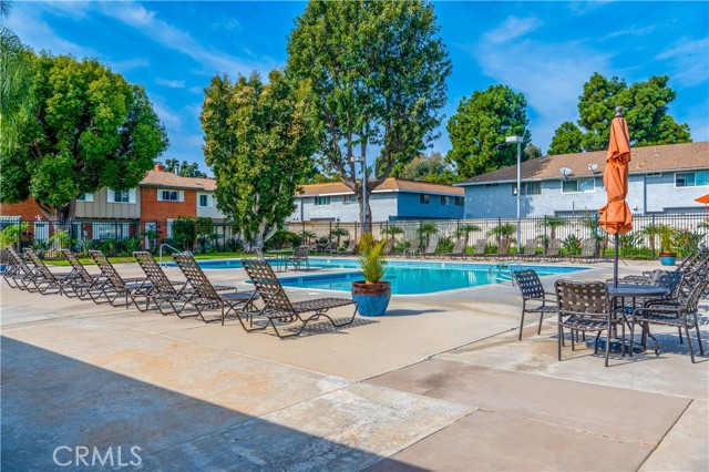 Detail Gallery Image 24 of 32 For 19854 Leighton Ln, Huntington Beach,  CA 92646 - 4 Beds | 1/1 Baths