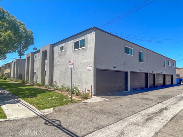 Detail Gallery Image 2 of 8 For 925 South Malden, Fullerton,  CA 92832 - – Beds | – Baths