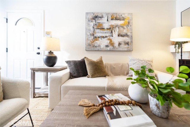 Detail Gallery Image 11 of 32 For 4494 Mentone #19,  San Diego,  CA 92107 - 2 Beds | 2 Baths