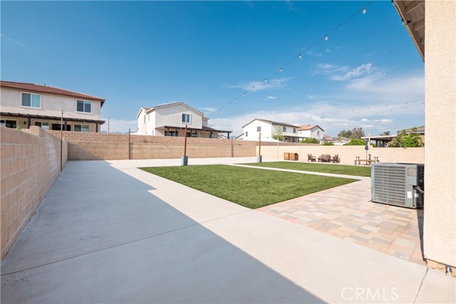 1586 W Mcwethy Street, Rialto CA: https://media.crmls.org/medias/478193ad-d7e8-420d-9687-11d6f7142321.jpg