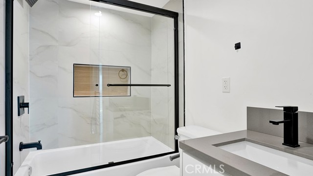 Detail Gallery Image 31 of 39 For 1215 N. Kingsley Dr #1215 1/2,  Los Angeles,  CA 90029 - 4 Beds | 4/1 Baths