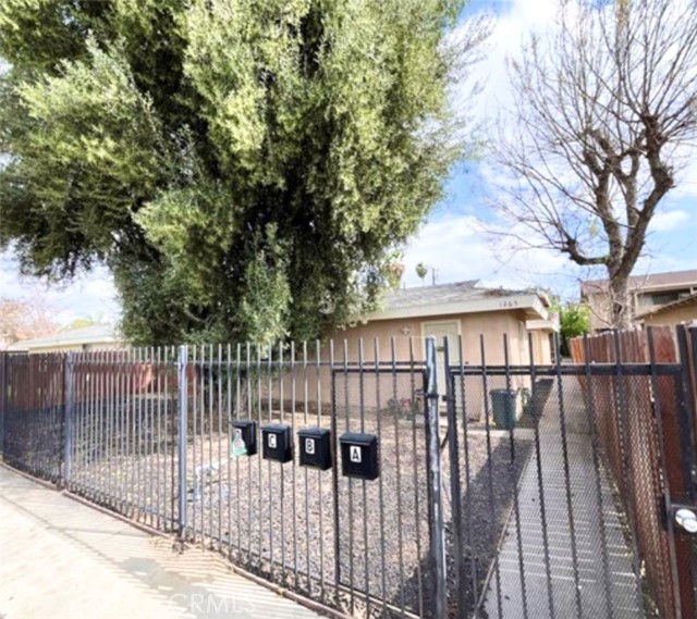 Detail Gallery Image 1 of 12 For 1265 Olive Tree Ln #B,  Hemet,  CA 92543 - 2 Beds | 1 Baths