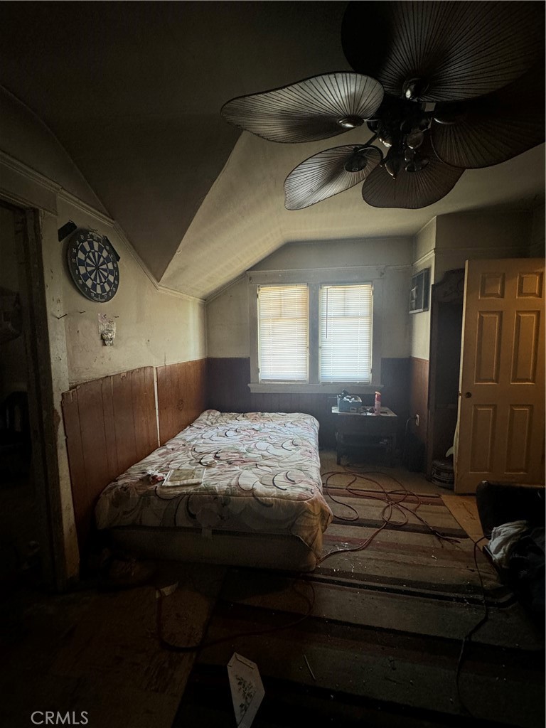 https://media.crmls.org/medias/4783e6a5-b9f5-4ca7-8d4c-49bd1aed3fb3.jpg?preset=X-Large