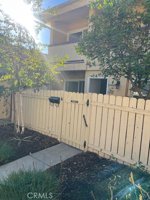 8110 Canby, Reseda CA: https://media.crmls.org/medias/47851134-9c7f-4080-ac39-3d8edd8ed27e.jpg