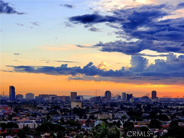 Detail Gallery Image 12 of 45 For 1995 Molino Ave #302,  Signal Hill,  CA 90755 - 2 Beds | 2 Baths