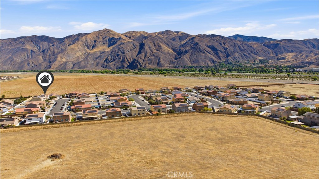https://media.crmls.org/medias/478658a9-5da9-48f0-9157-12ab3ead68c6.jpg?preset=X-Large