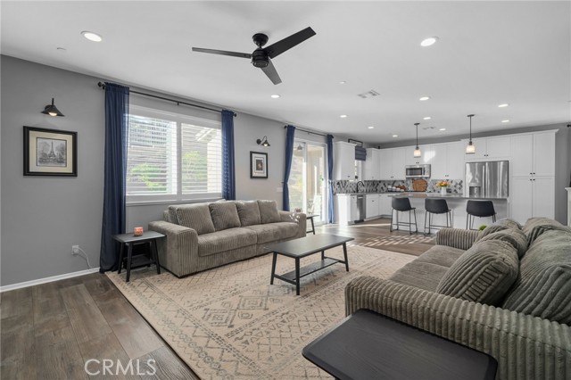 Detail Gallery Image 28 of 75 For 11932 Stonefield Dr, Corona,  CA 92883 - 4 Beds | 2/1 Baths