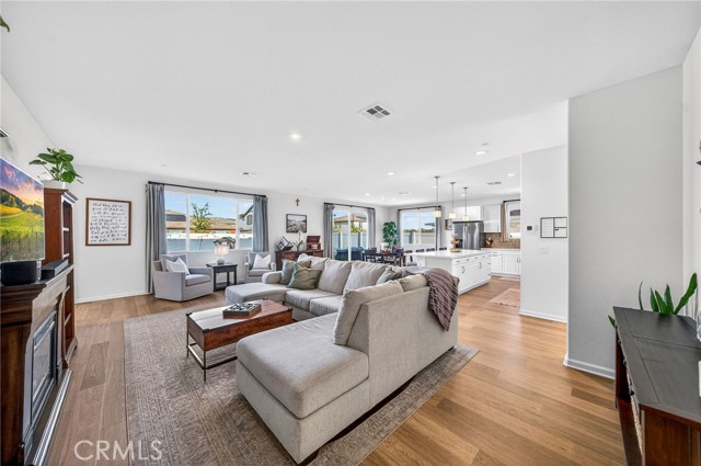 Detail Gallery Image 12 of 63 For 36316 Beacon Light Way, Wildomar,  CA 92595 - 4 Beds | 3 Baths