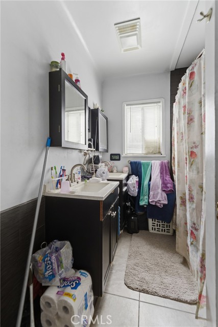 Detail Gallery Image 8 of 20 For 8468 Virginia, South Gate,  CA 90280 - – Beds | – Baths