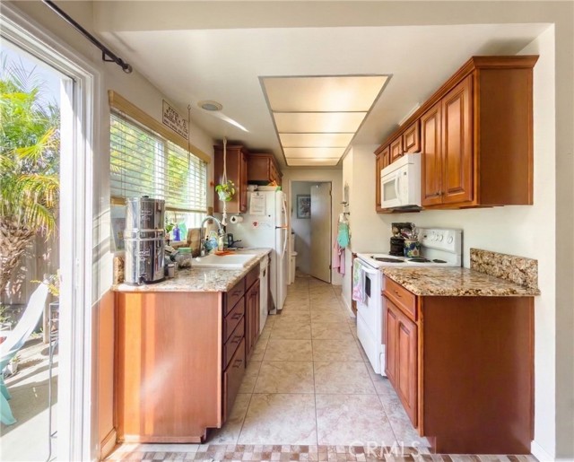 Detail Gallery Image 9 of 74 For 22926 Maple, Torrance,  CA 90505 - – Beds | – Baths