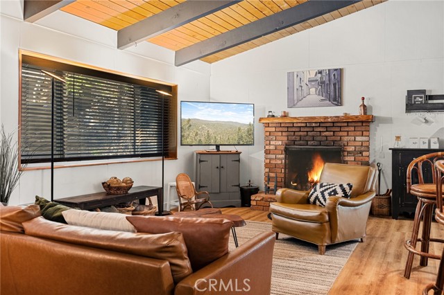 Detail Gallery Image 4 of 25 For 31153 All View Dr, Running Springs,  CA 92382 - 3 Beds | 2 Baths