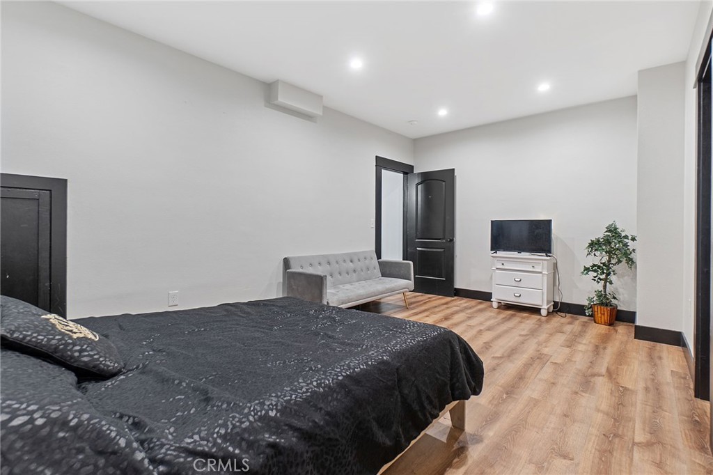 MLS #OC25176241 image #27