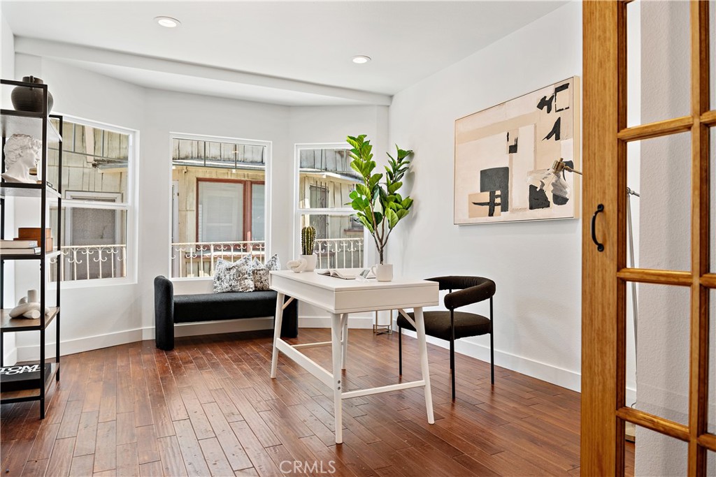 MLS #DW25181566 img 27